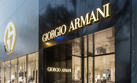 Grupo Armani é multado em US$ 4 milhões por greenwashing e práticas trabalhistas irregulares