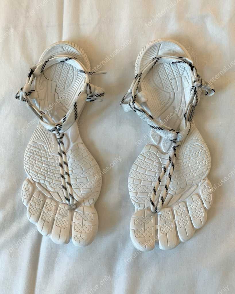 Balenciaga Coachella Sandal: o novo passo ousado da moda