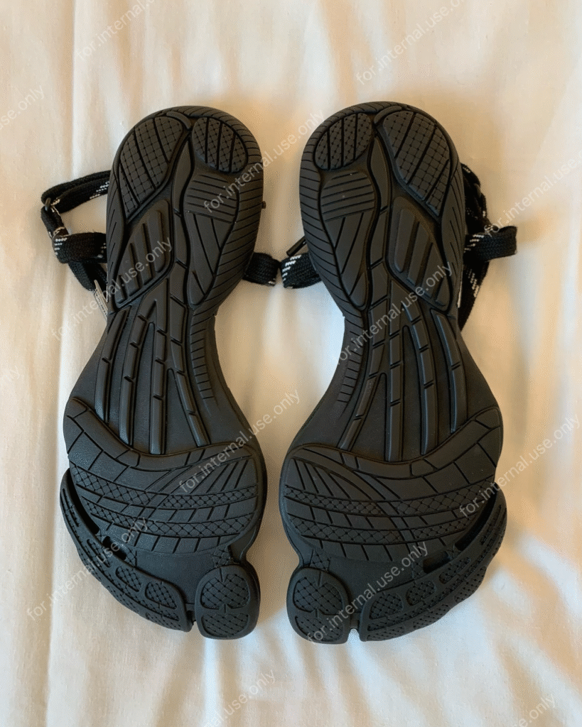 Balenciaga Coachella Sandal: o novo passo ousado da moda