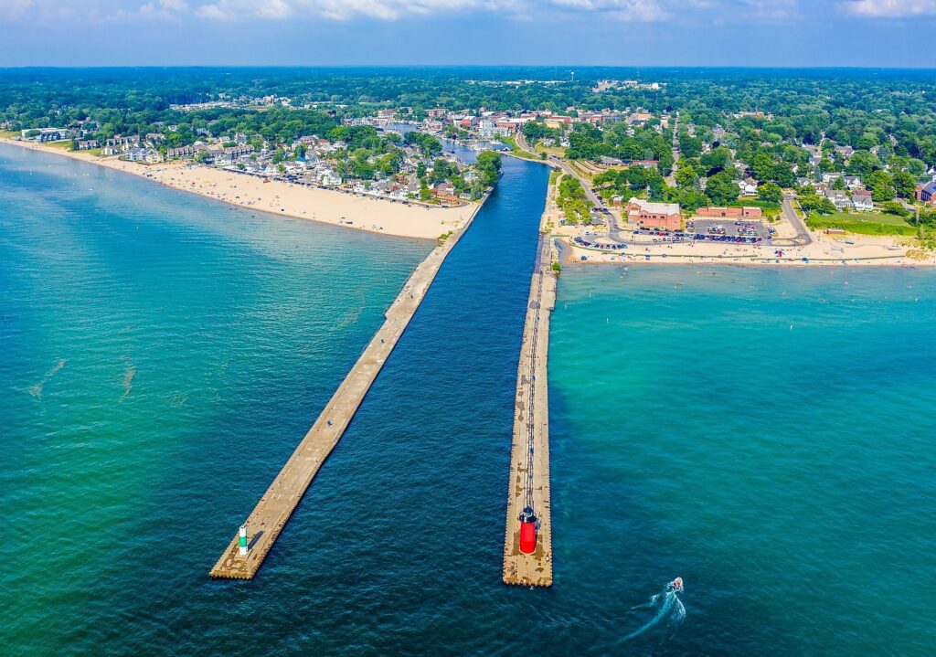 Praias dos Grandes Lagos: 6 destinos imperdíveis para o verão 2025