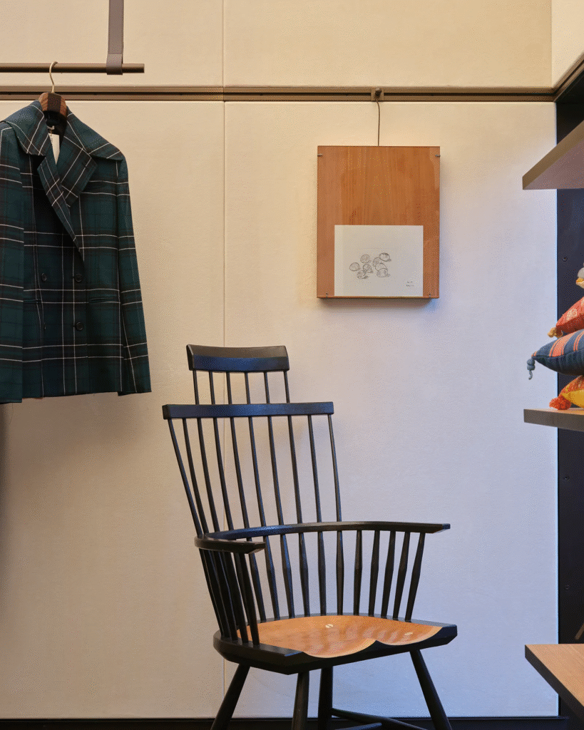 Jonathan Anderson abre nova Curiosity Shop no Soho de Londres