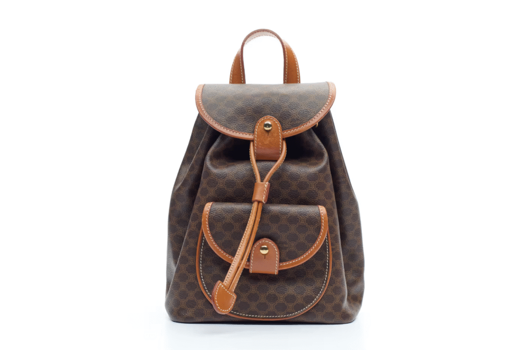 LISA apresenta estilo off-duty em leilão exclusivo da JOOPITER