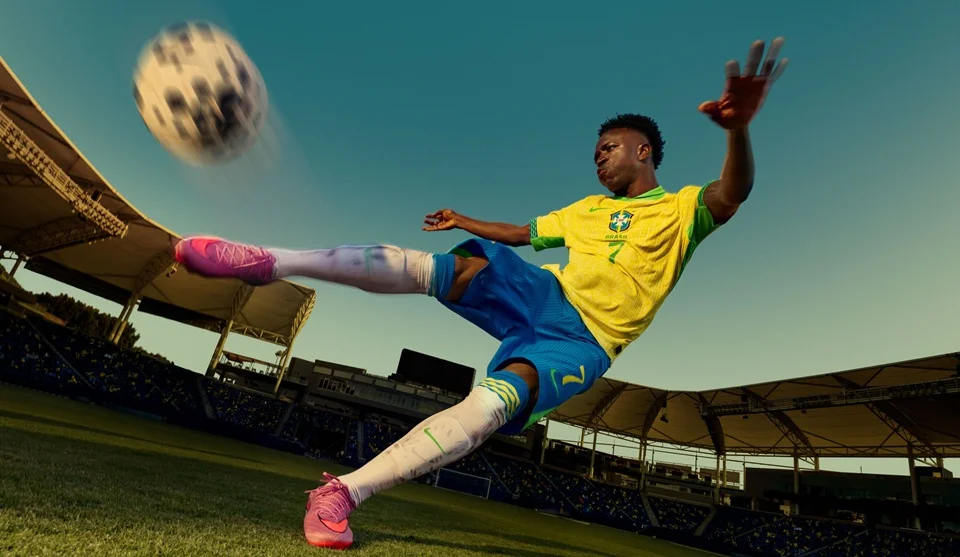 Nike transforma slogan icônico e lança campanha Why Do It?