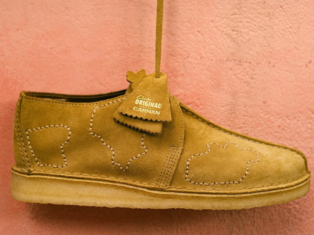 Colaboração Carnan e Clarks une tradição britânica e criatividade brasileira