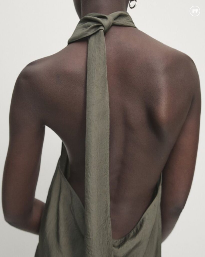 A volta da blusa de frente única: o item mais hot do verão (literalmente!)
