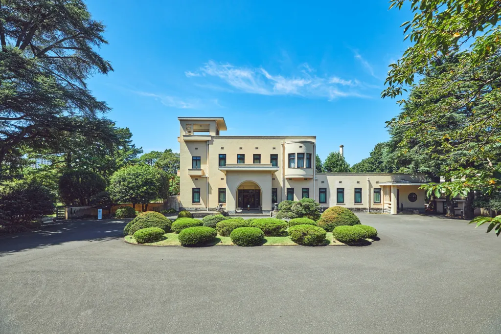 Van Cleef & Arpels celebra 100 anos do Art Déco com exposição em Tóquio