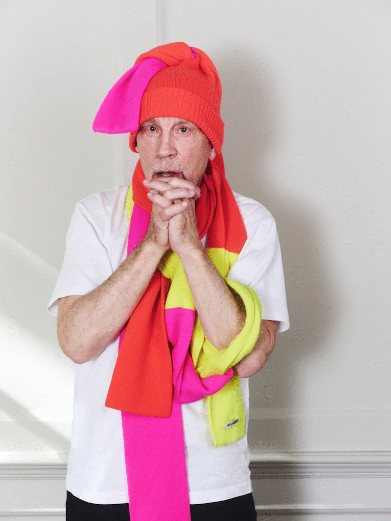 John Malkovich é o novo rosto da campanha da JW Anderson