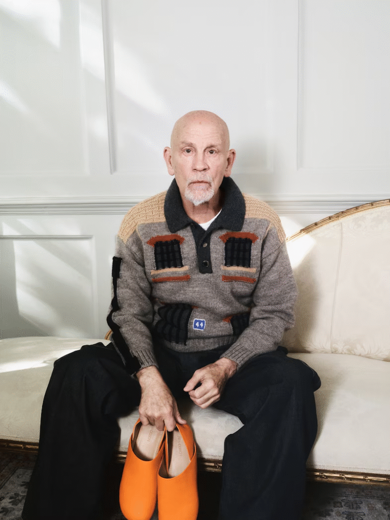John Malkovich é o novo rosto da campanha da JW Anderson