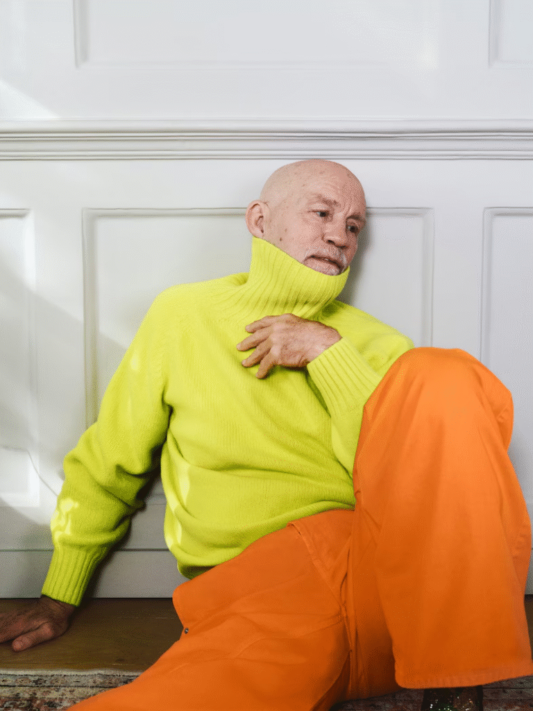 John Malkovich é o novo rosto da campanha da JW Anderson