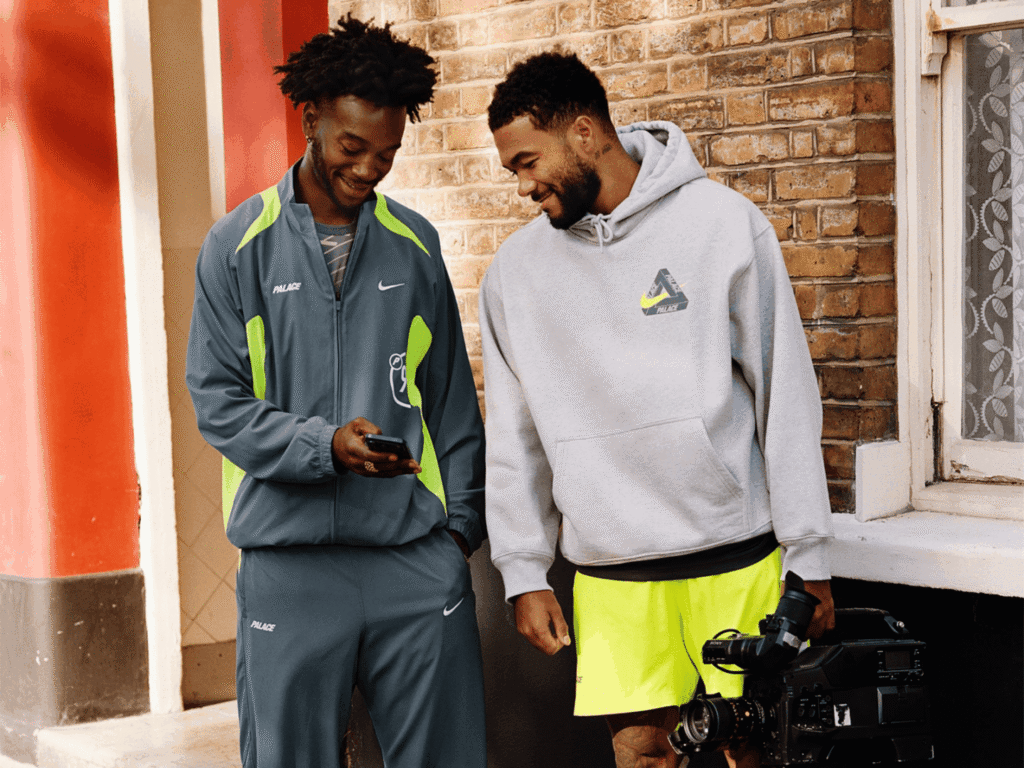Palace e Nike resgata Total 90 em primeira colaboração oficial