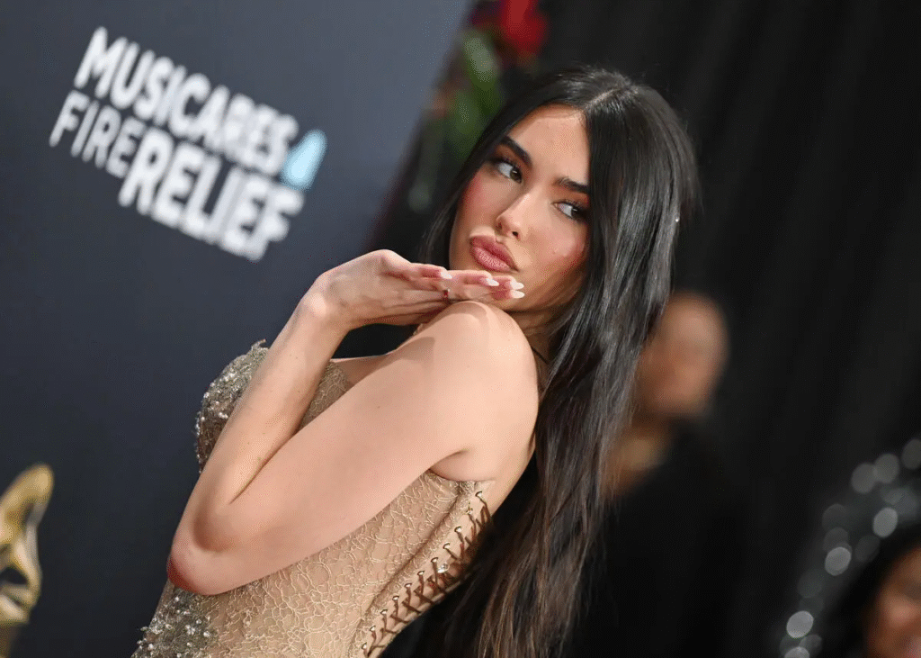 KAROL G, Madison Beer, Missy Elliott e TWICE são as headliners do Victoria’s Secret Fashion Show 2025