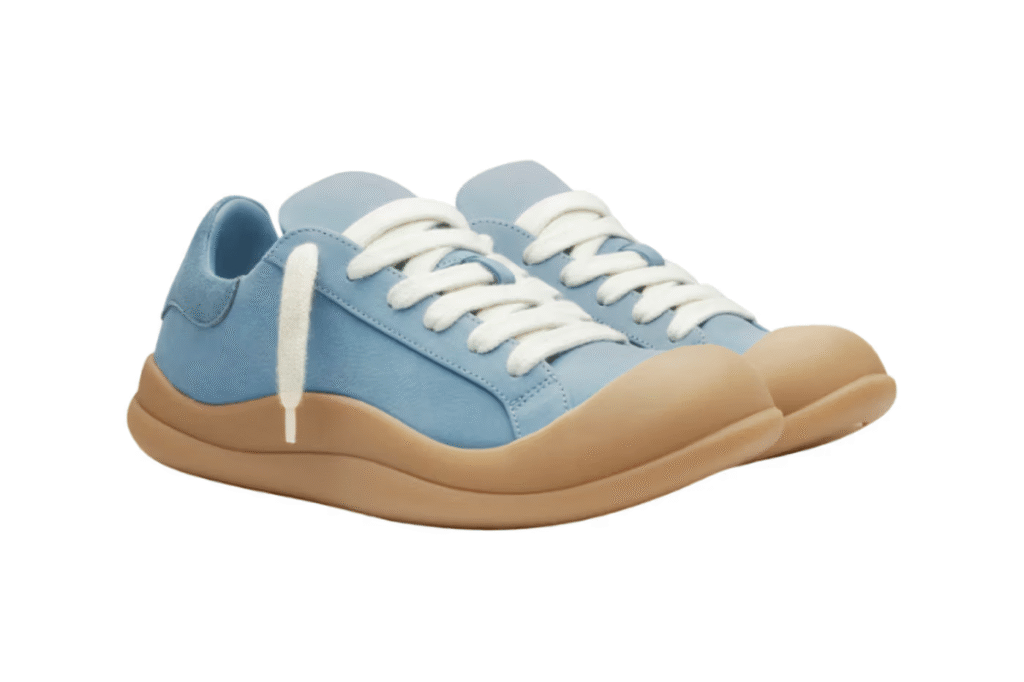 Alvin Armstrong faz sua estreia na moda em colaboração com Axel Arigato