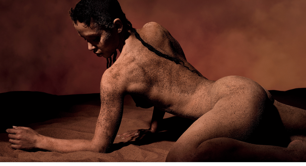 Tilda Swinton, Irina Shayk e FKA Twigs brilham no Calendário Pirelli 2026