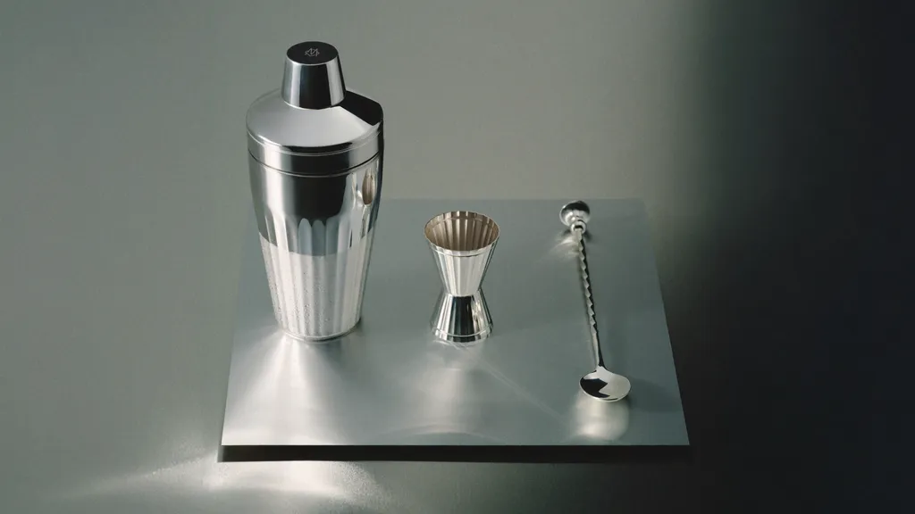 Rimowa lança mala de coquetelaria em edição limitada com a Robbe & Berking