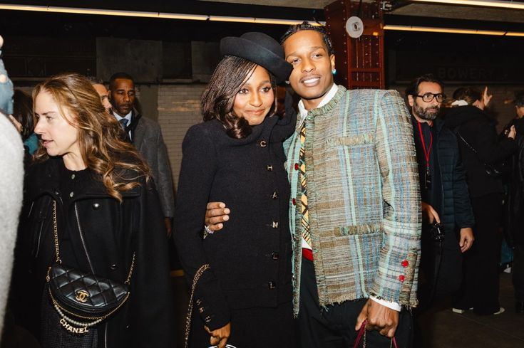 Chanel Métiers: desfile toma o metrô de Nova York em 2025