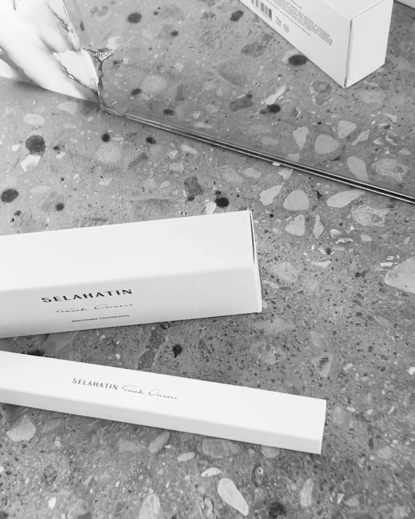 Rick Owens x Selahatin: colaboração transforma o ritual de cuidados bucais