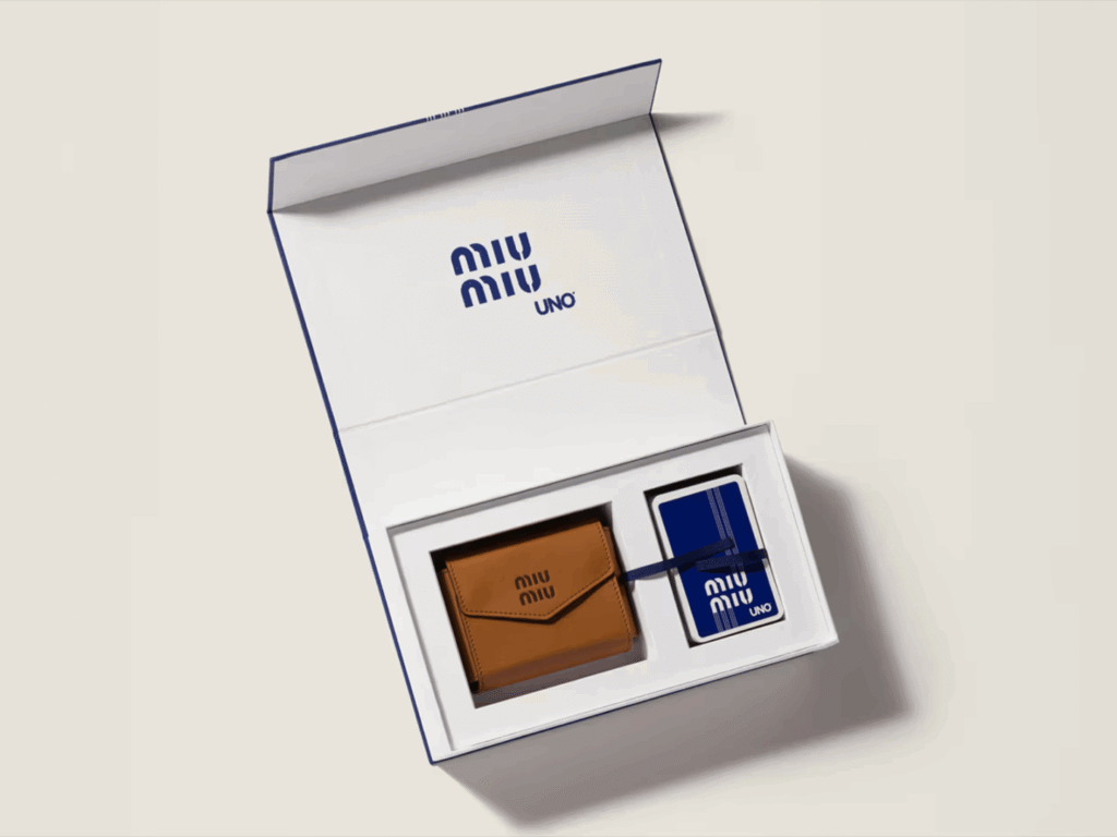 UNO x Miu Miu: o jogo clássico vira objeto de desejo