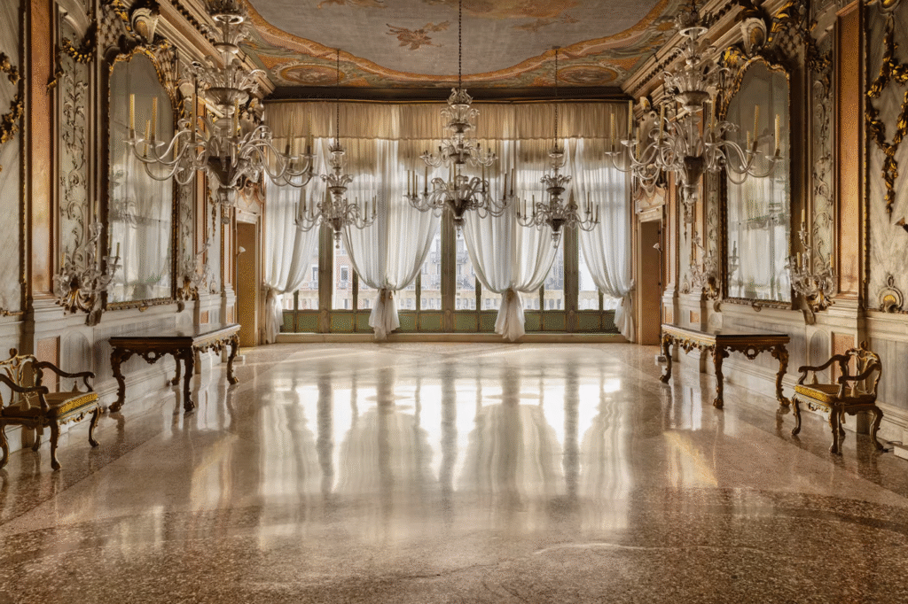 Fondazione Dries Van Noten inaugura novo espaço em Veneza