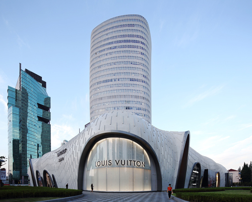 Louis Vuitton Sanlitun transforma arquitetura em moda