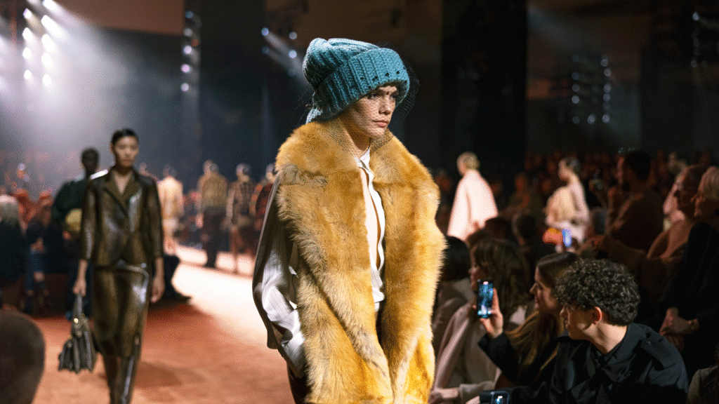 NYFW proíbe pele a partir de 2026 e redefine o futuro da moda americana