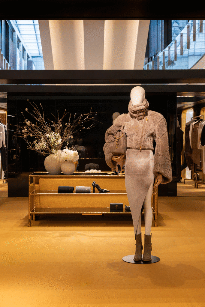 Schiaparelli pop-up é inaugurado no Dubai Mall