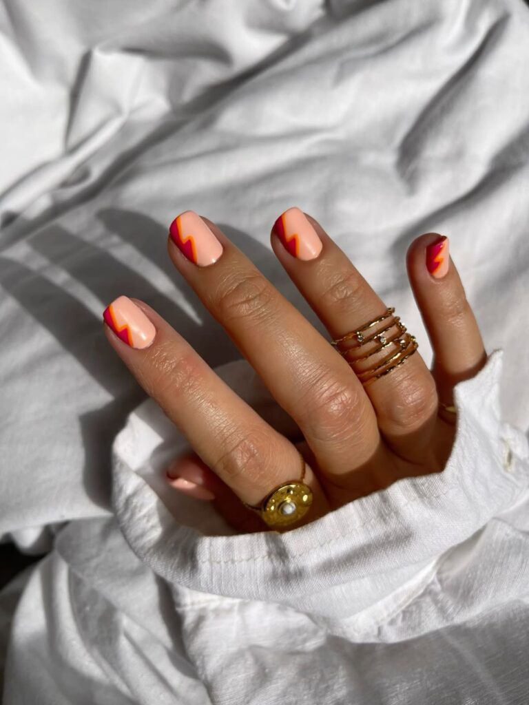 Unhas em tons pastel dominam as nail trends do verão