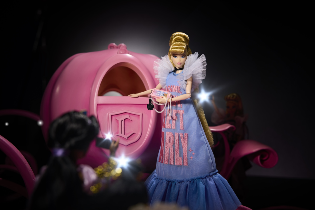 Viktor & Rolf lança boneca de alta-costura da Cinderela em Musée des Arts Décoratifs