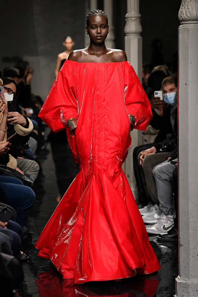 Alaïa confirma saída de Pieter Mulier após cinco anos