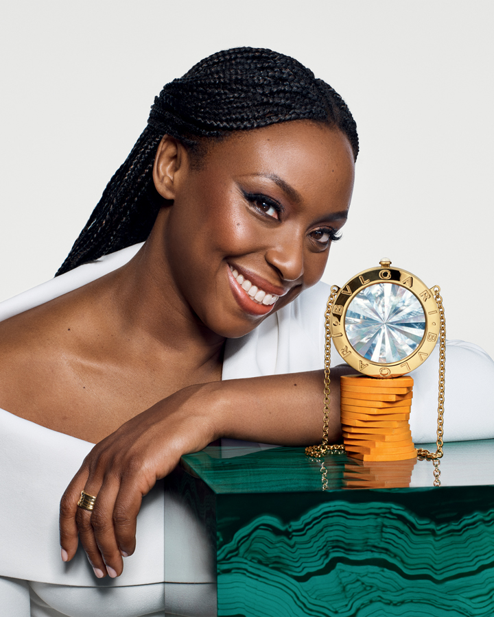 Bulgari Icons transforma joias em minaudières assinadas por Mary Katrantzou