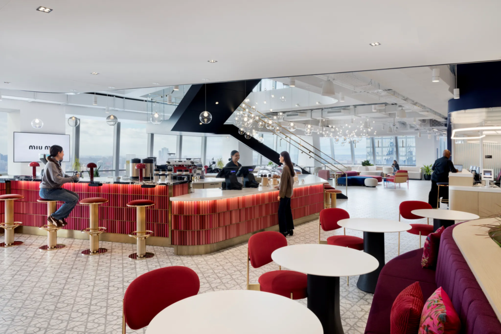 L’Oréal inaugura mega-hub em Nova York para conteúdo e educação