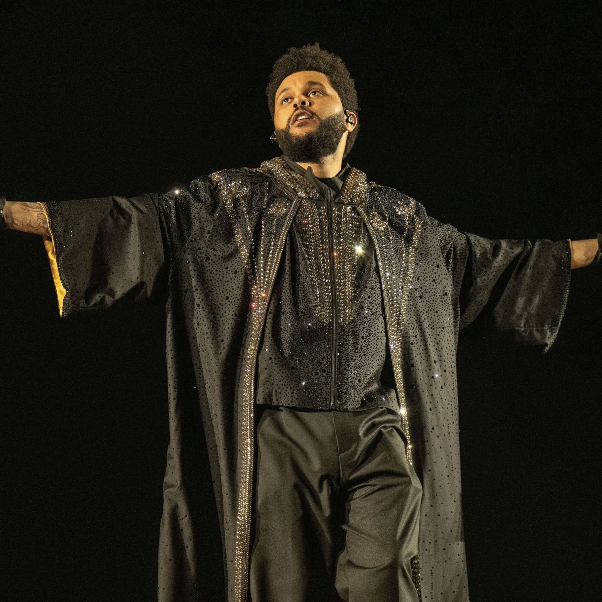 The Weeknd faz história ao se tornar o primeiro artista com 30 músicas acima de 1 bilhão de streams no Spotify e consolida seu legado global.