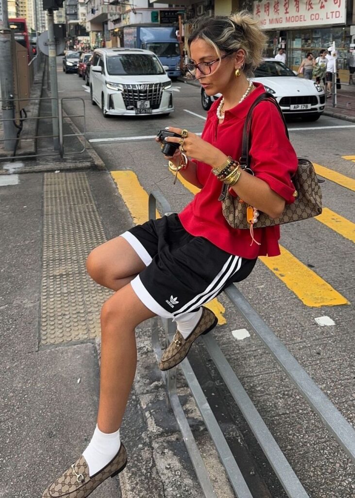 Bermuda esportiva é tendência e redefine o street style atual