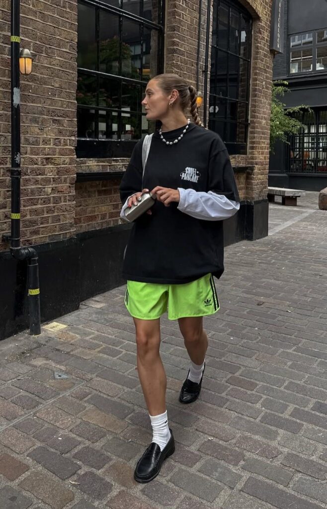 Bermuda esportiva é tendência e redefine o street style atual