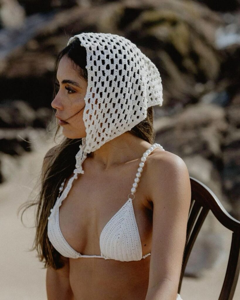 Tendência: Crochê Headpieces dominam o street style