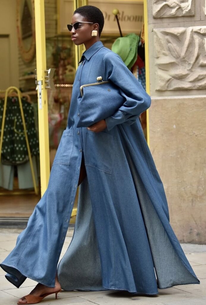 Chemise: a peça versátil que domina o street style