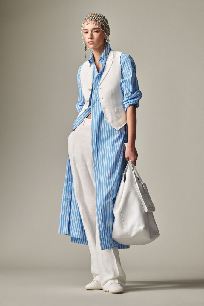 como usar chemise no dia a dia, o que é chemise, diferença entre camisa e chemise, em que ocasião usar chemise, significado de chemise, chemise como vestido, chemise no trabalho, chemise street style, chemise feminina tendência, look com chemise aberta, chemise com cinto, chemise listrada, chemise minimalista, chemise elegante, peça versátil moda