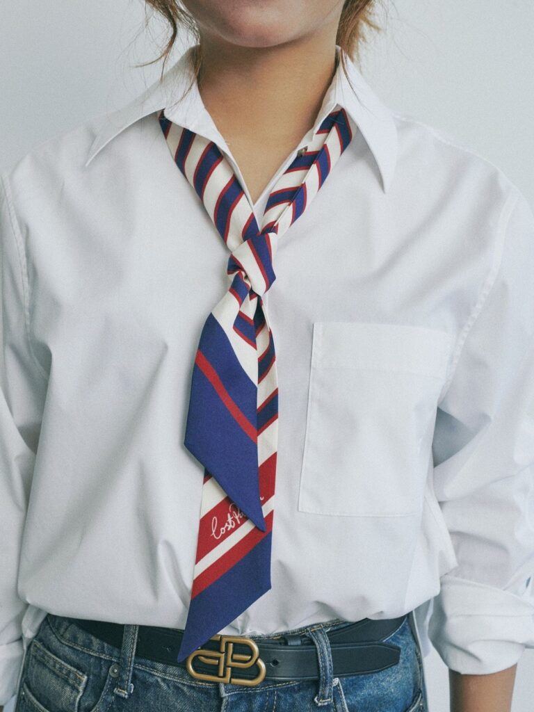 Como usar lenço no pescoço: o detalhe que transforma o look