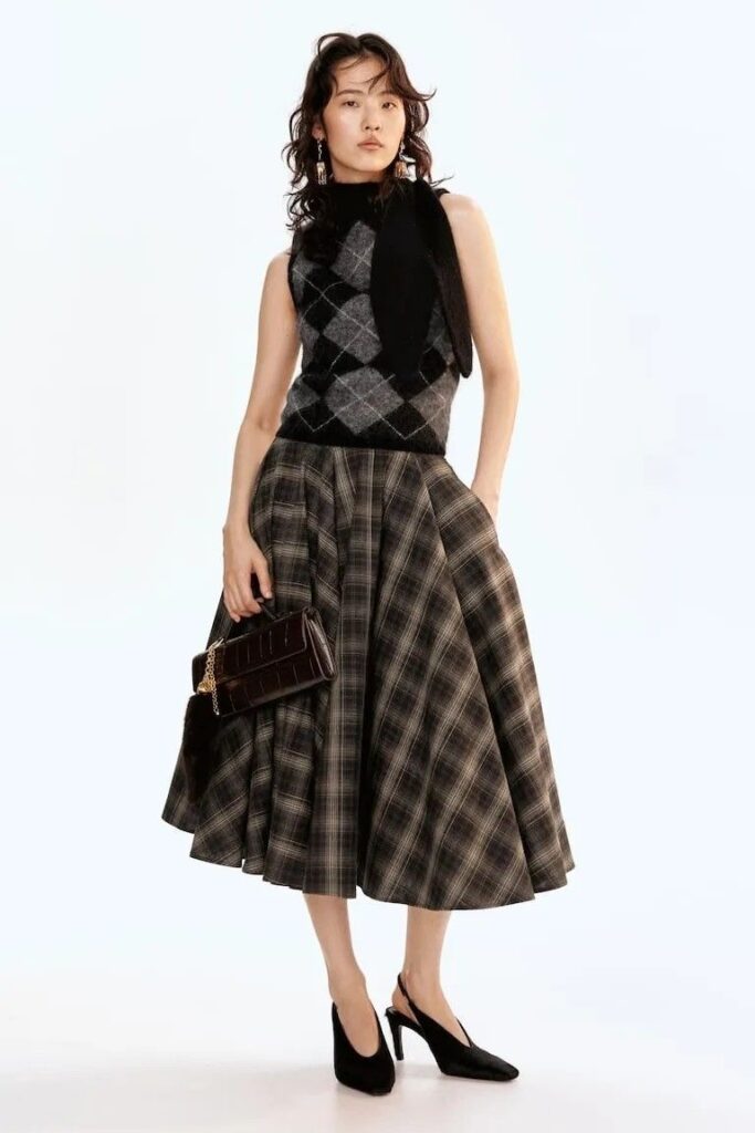 Saia xadrez é tendência no street style