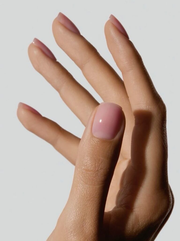 Cores de esmalte em alta que estão dominando a temporada 2026