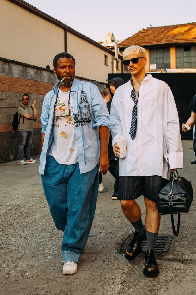 Handbags masculinas ganham destaque no street style masculino