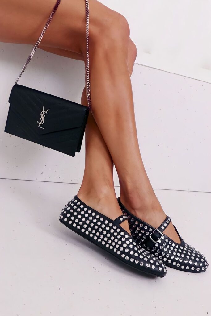 Sapatilha Mary Jane volta como tendência para o street style