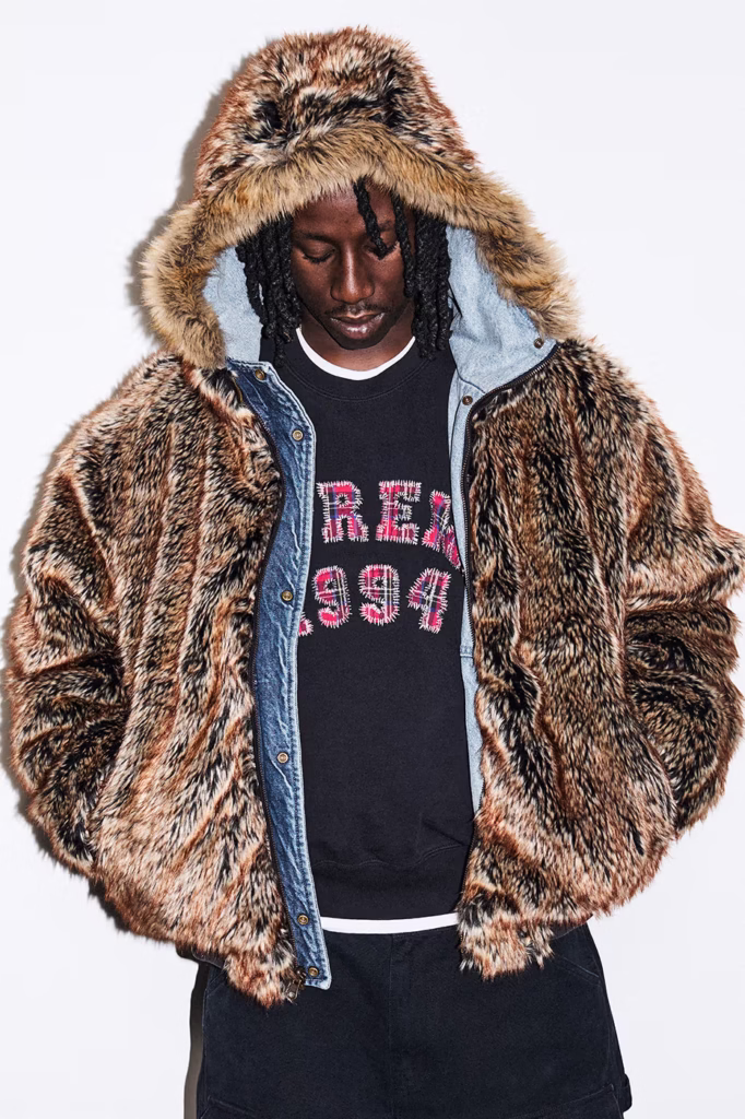 Supreme lança coleção SS26 com takeover na Las Vegas Sphere