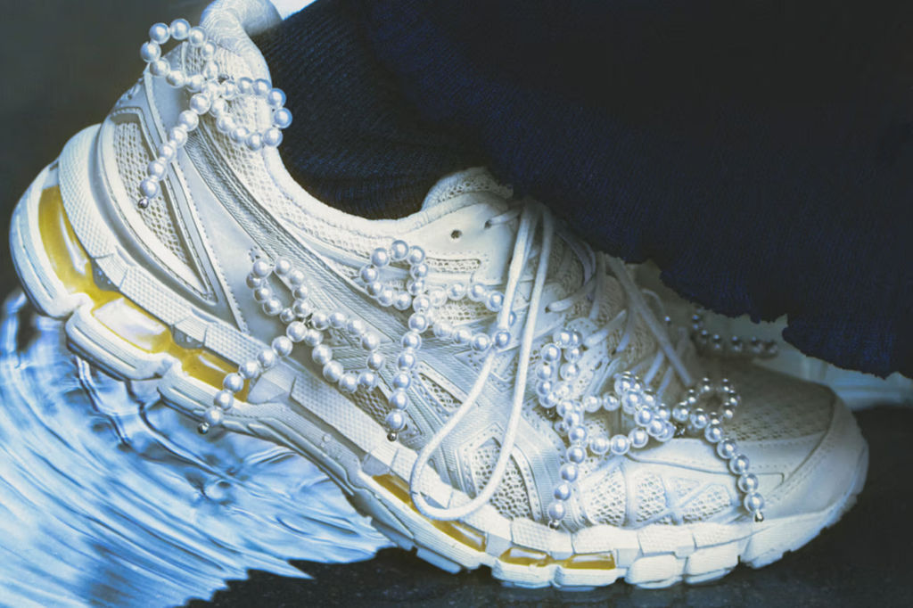 ASICS x Completedworks reinventa o GEL-KAYANO 20