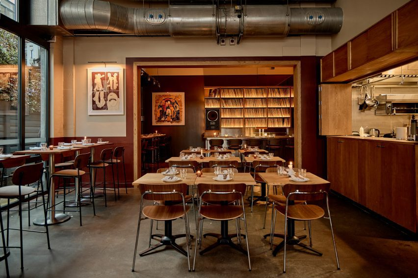 Bambi London Fields amplia listening bar em Hackney