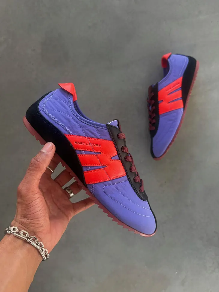 Marc Jacobs lança sneaker com estética retrô, 400 Bleecker Runner