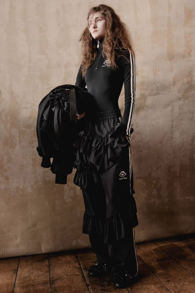 Simone Rocha x adidas redefine o sportswear na coleção FW26