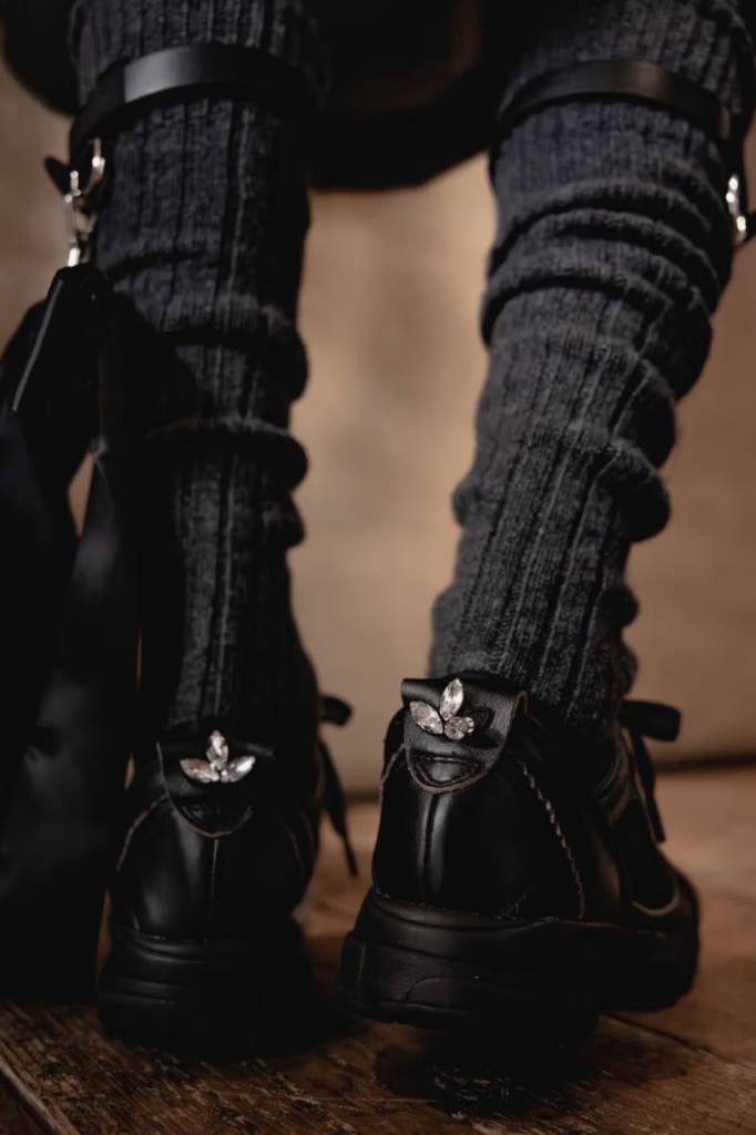 Simone Rocha x adidas redefine o sportswear na coleção FW26