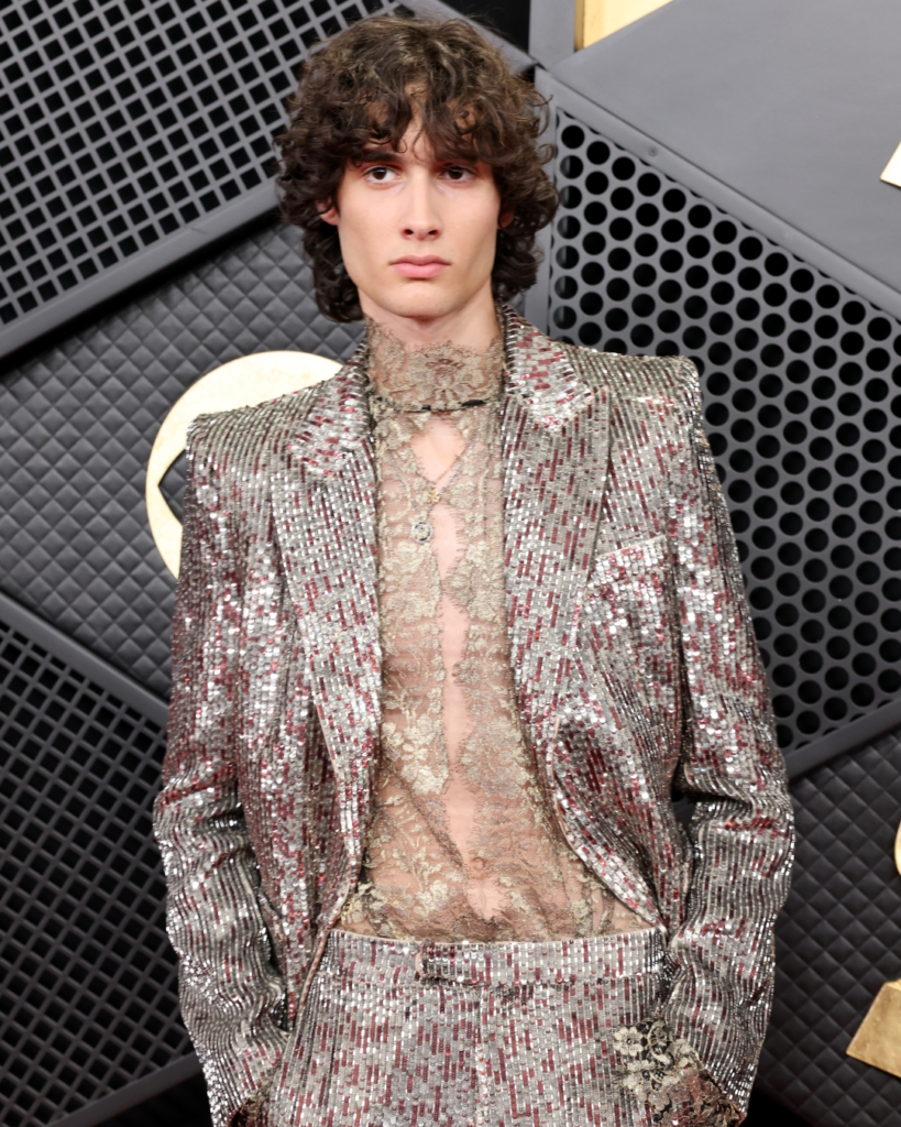 Sombr é o novo embaixador da Valentino