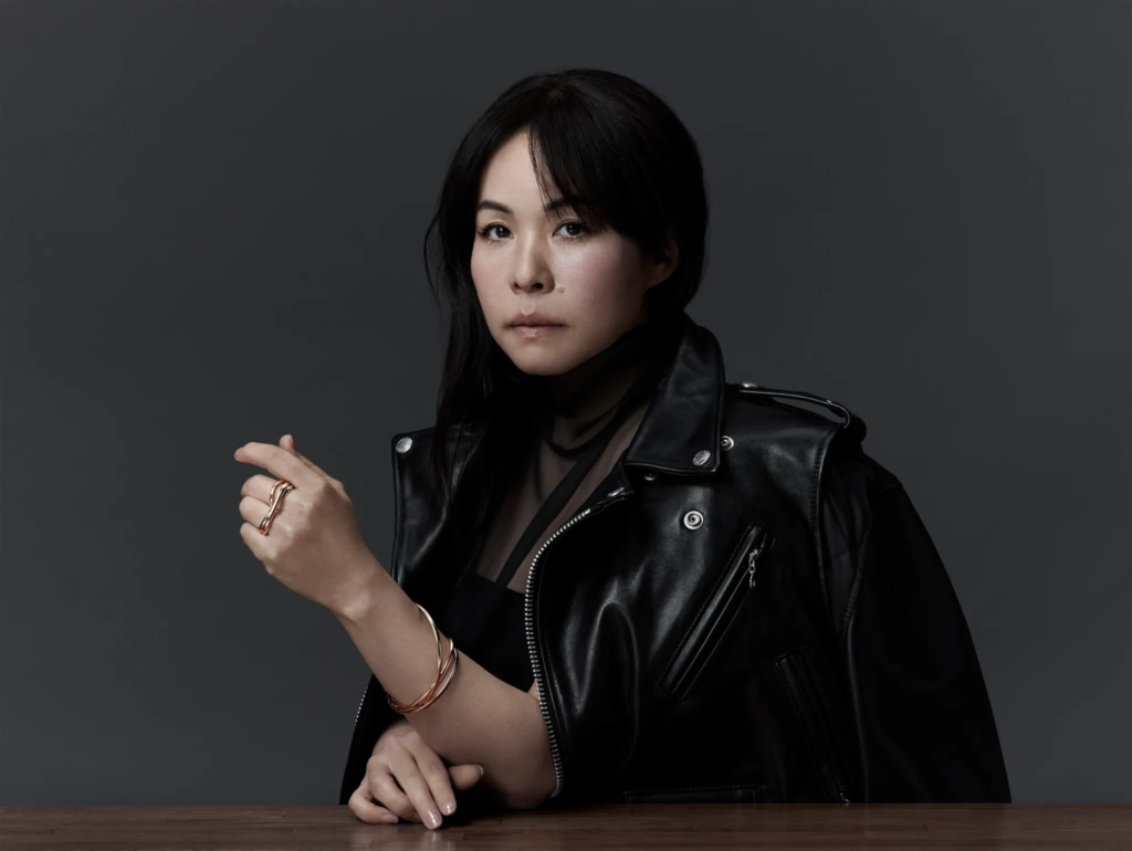 Sacai x Smythson reinventa Clássicas Bolsas de Viagem em Versão Mini