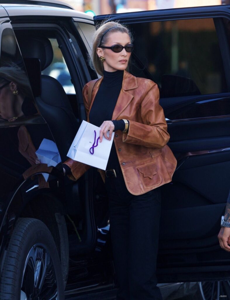 Look minimal chic anos 90 volta como super tendência na moda